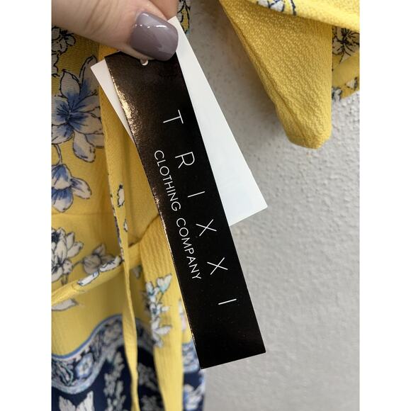 NWTs Trixxi Short Sleeve Yellow and Blue Floral Faux Wrap Romper Size XS - Picture 6 of 16